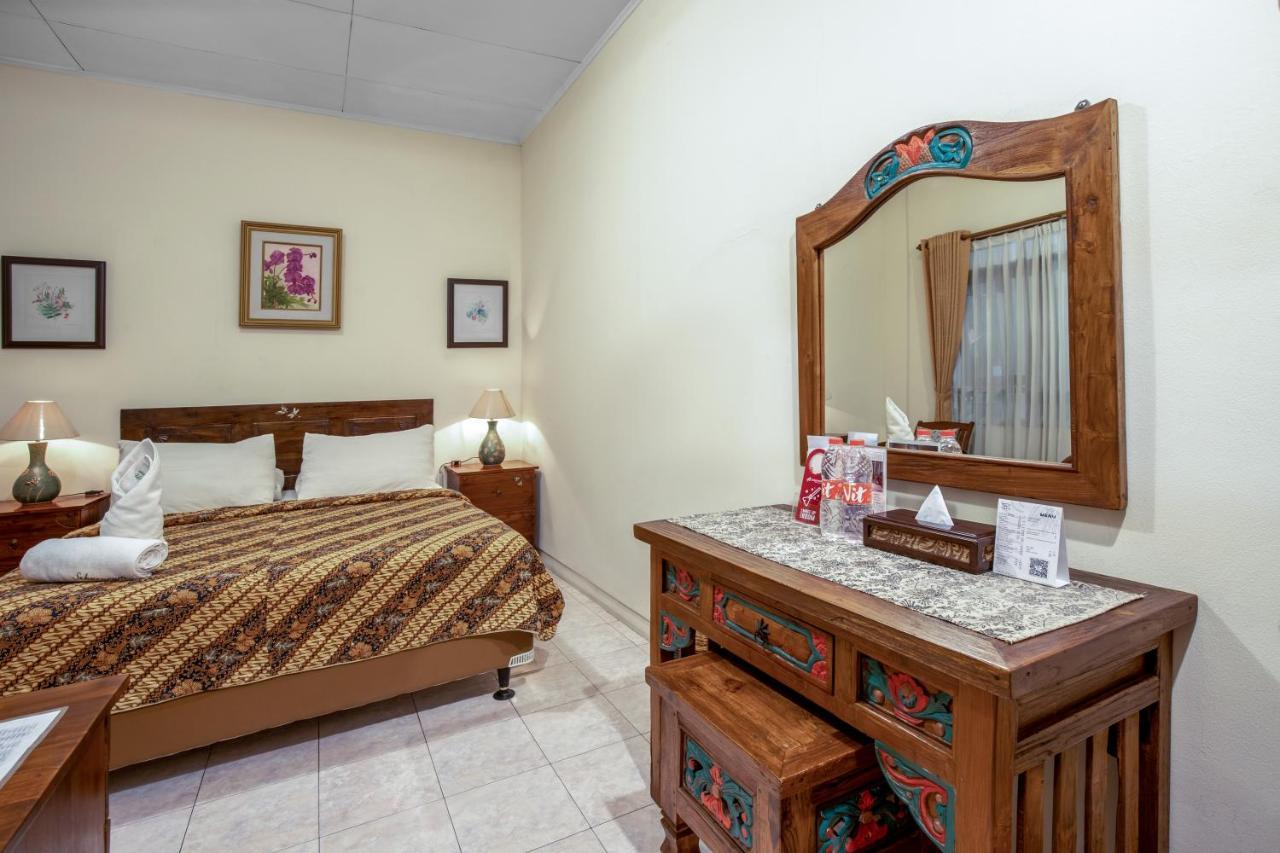 Sekararum Butik Syariah Guesthouse Bandung Exterior foto