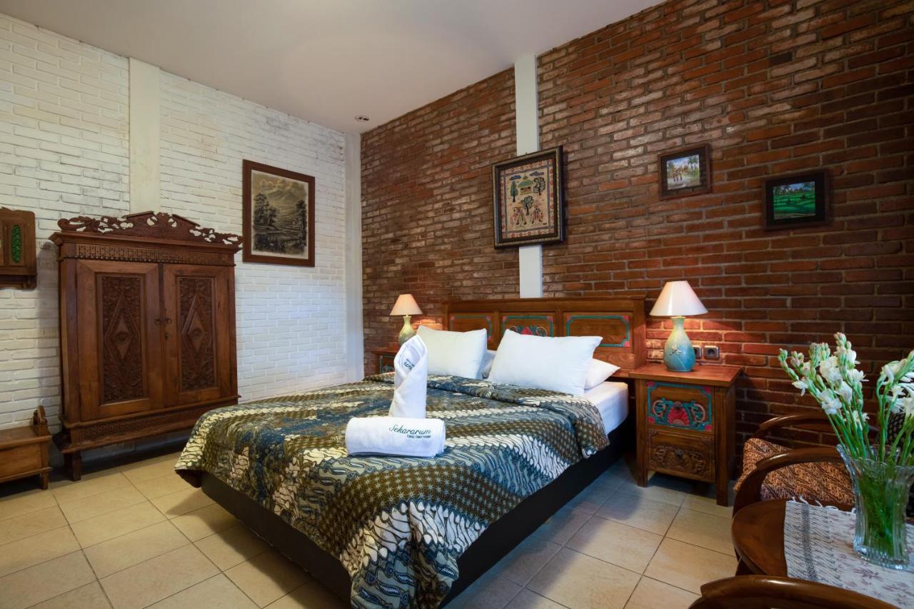 Sekararum Butik Syariah Guesthouse Bandung Exterior foto