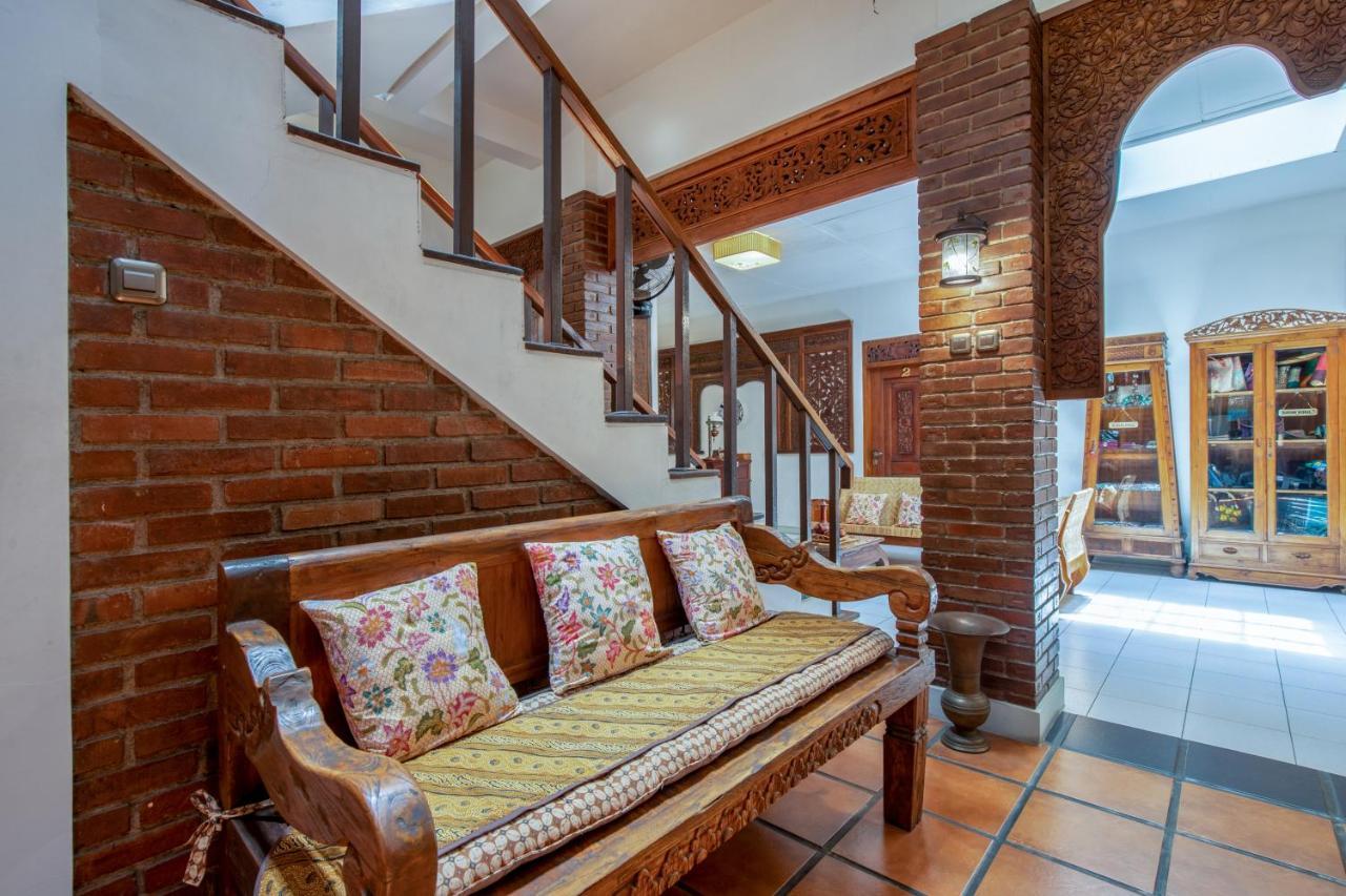 Sekararum Butik Syariah Guesthouse Bandung Exterior foto
