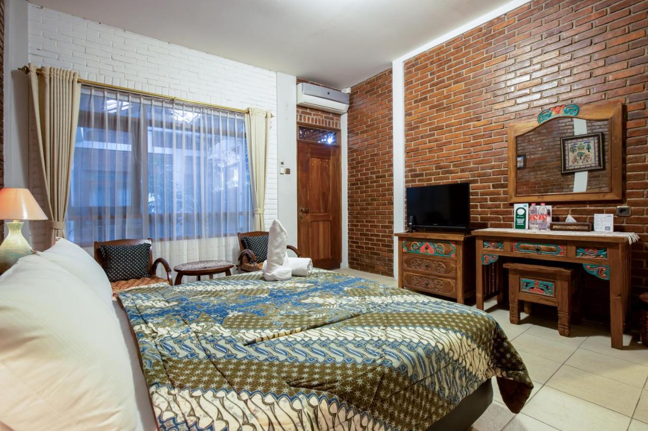 Sekararum Butik Syariah Guesthouse Bandung Exterior foto